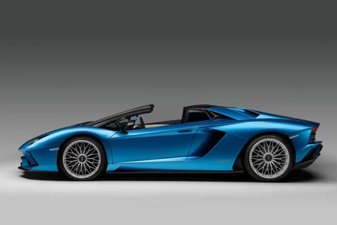 Lamborghini Aventador Roadster S 2017 view 12