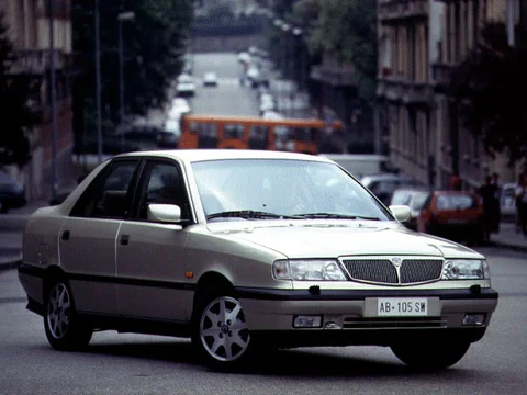 Lancia Dedra 1.8 16v LS 1996 view 3
