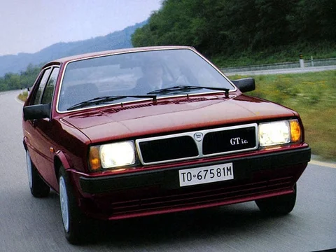Lancia Delta 1500 1980 view 1