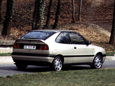 Lancia Delta HPE 2.0 16v 1995 view 2