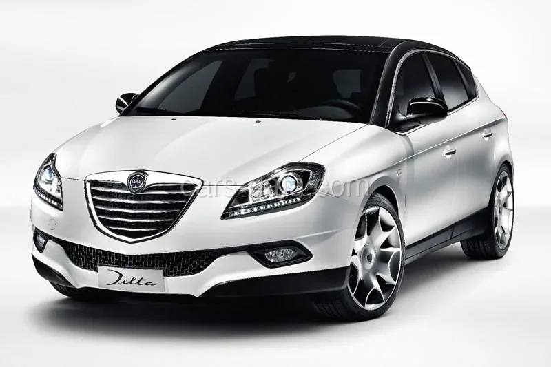 Lancia Delta 1.4 MultiAir 140hp Silver 2011 front view