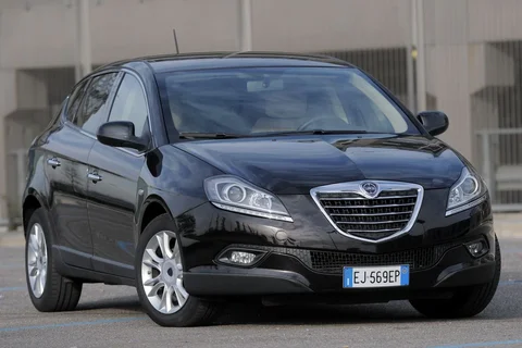 Lancia Delta 1.4 MultiAir 140hp Silver 2011 view 9