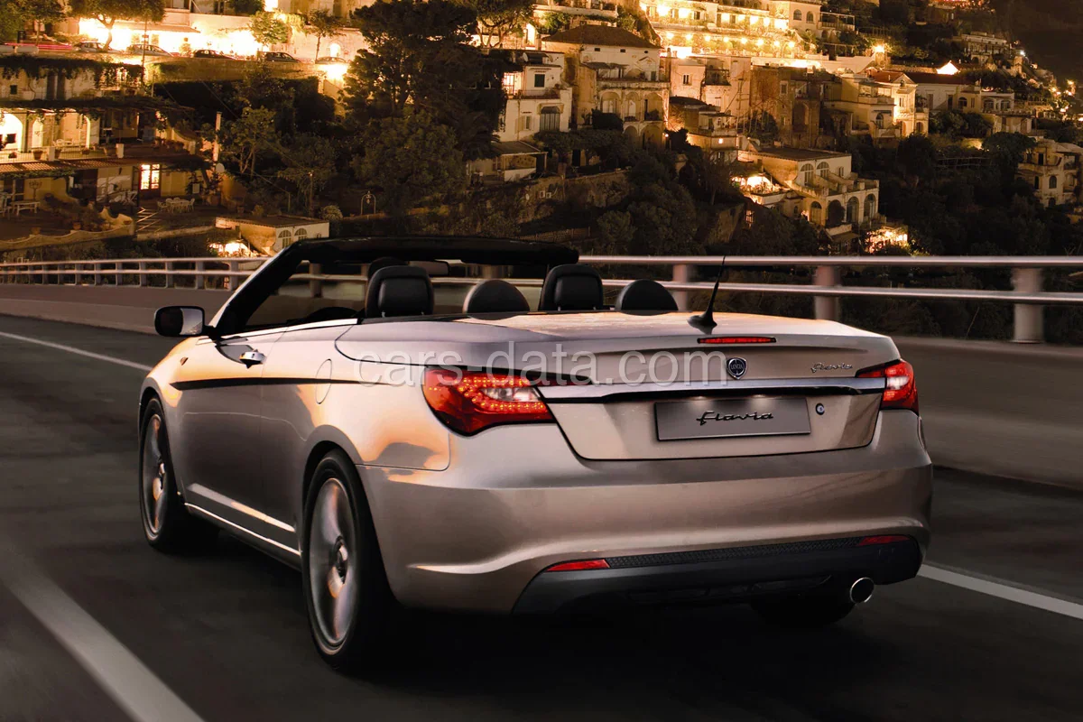 Lancia Flavia 2012 — Exterior 1