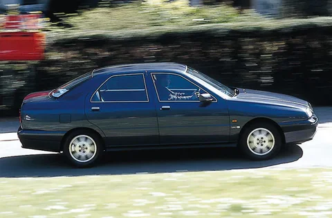 Lancia Kappa 2.4 20v LE 1995 view 2