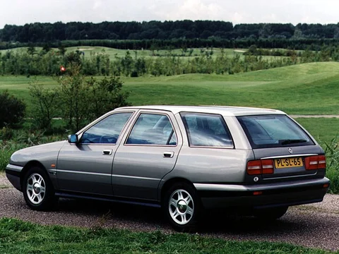 Lancia Kappa SW 2.4 JTD LS 1998 view 2