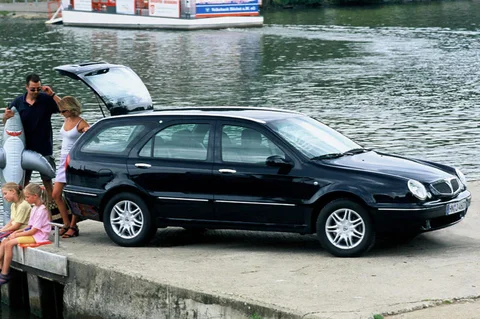 Lancia Lybra SW 1.9 JTD LS Plus 2003 view 3
