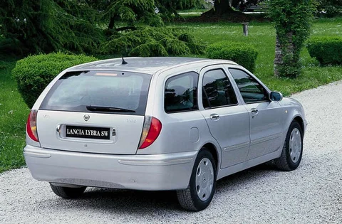 Lancia Lybra SW 1.9 JTD LS Plus 2003 view 6