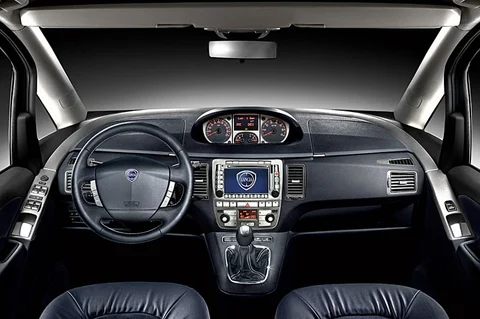 Lancia Musa 1.4 8v Argento 2008 view 8