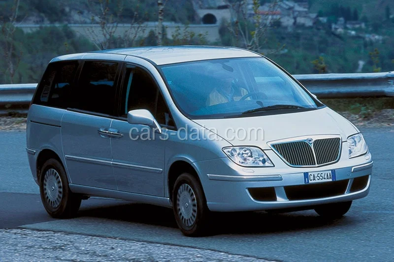 Lancia Phedra 2.0 16v 2005 front view