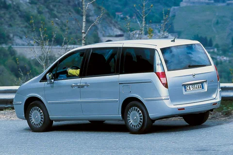Lancia Phedra 2.0 16v 2005 view 4
