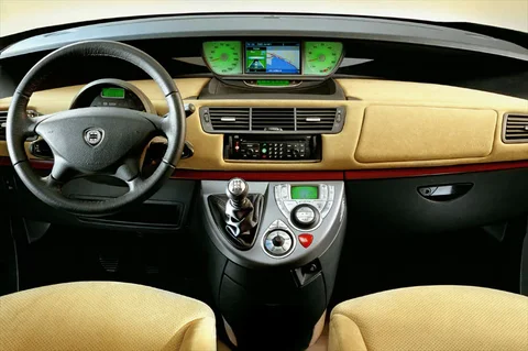Lancia Phedra 2.0 16v 2005 view 6