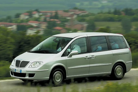 Lancia Phedra 2.0 16v 2005 view 8