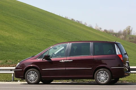 Lancia Phedra 2.0 Multijet 16v Argento 2008 view 11