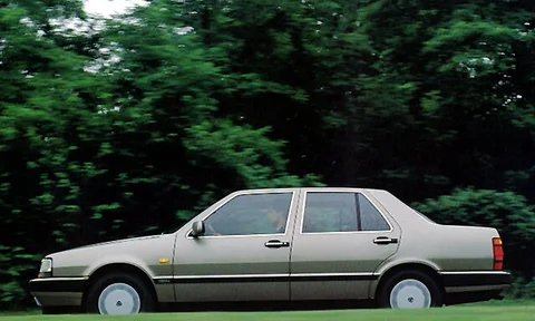 Lancia Thema 2.0 i.e. 1989 view 3