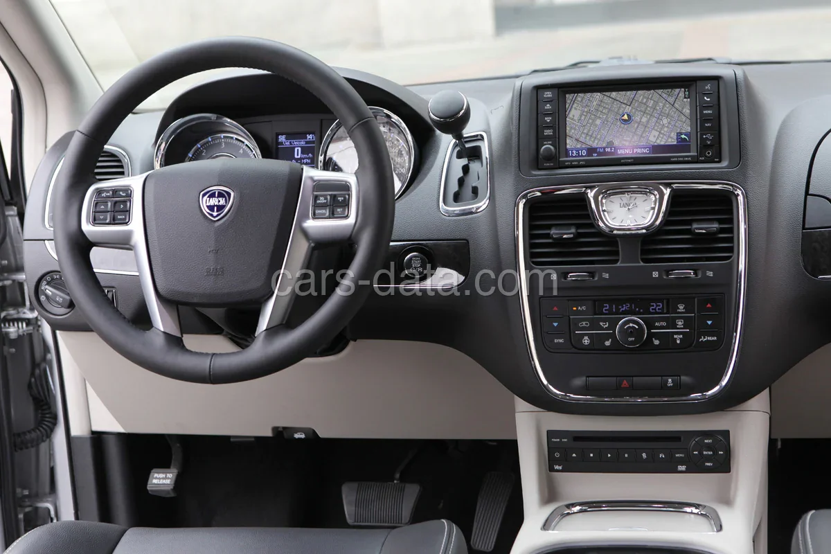 Lancia Voyager Van 2.8 Multijet Silver 2012 front view