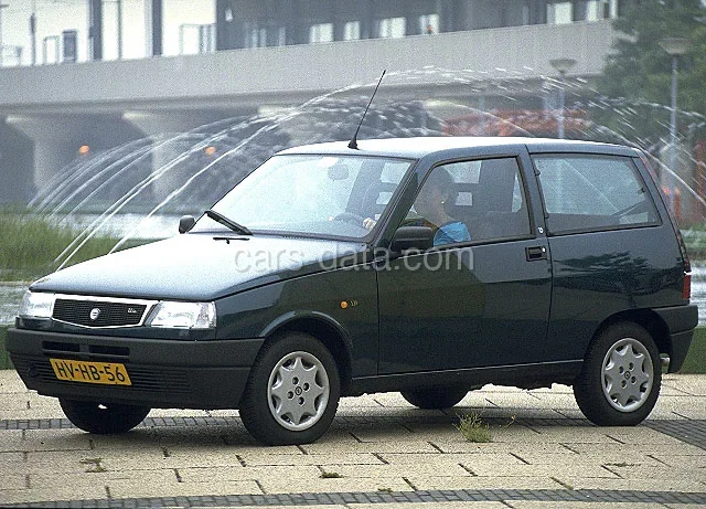 Lancia Ypsilon 1.1 i.e. Mia 1994 front view