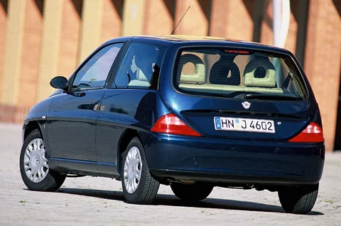 Lancia Ypsilon 1.2 elefantino blu 2000 view 8