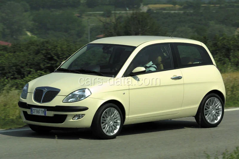 Lancia Ypsilon 1.2 8v B-Colore 2006 front view