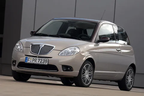 Lancia Ypsilon 1.4 8v Oro 2006 view 3