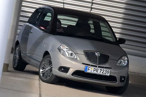 Lancia Ypsilon 1.4 8v Oro 2006 view 4
