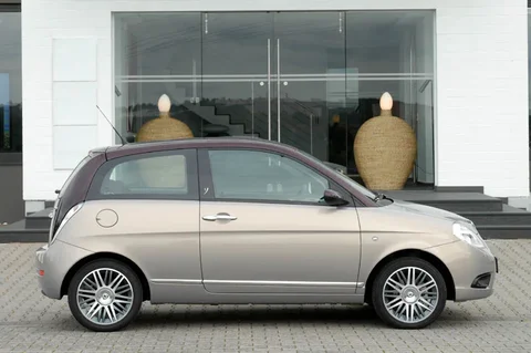 Lancia Ypsilon 1.4 8v Oro 2006 view 9