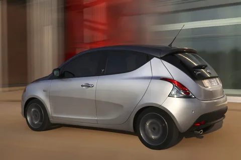 Lancia Ypsilon 1.2 8v Platinum 2011 view 8