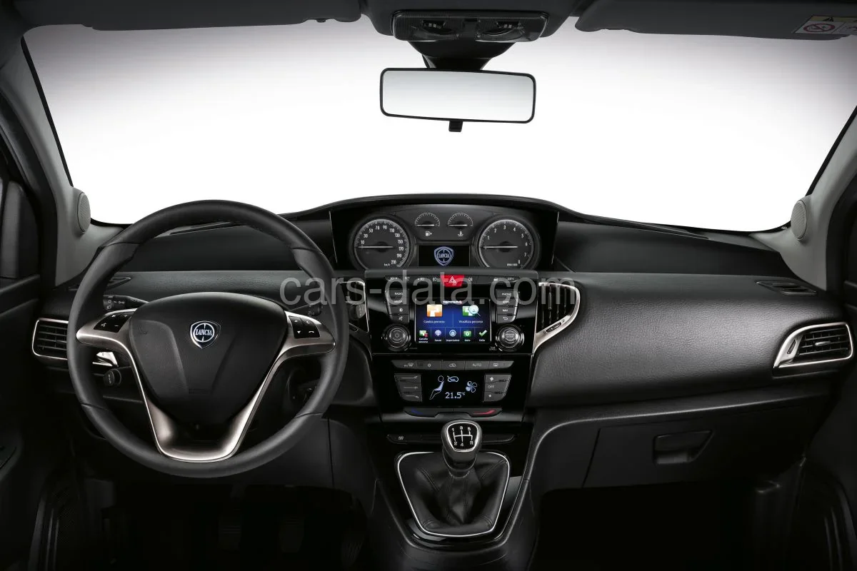 Lancia Ypsilon TwinAir 80 Silver 2015 front view