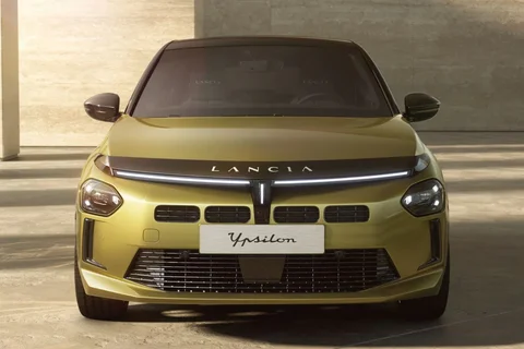 Lancia Ypsilon 1.2 Turbo 110hp Ibrida 2025 view 2