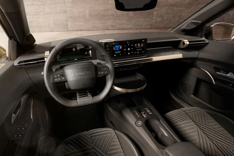 Lancia Ypsilon 1.2 Turbo 110hp Ibrida 2025 view 11