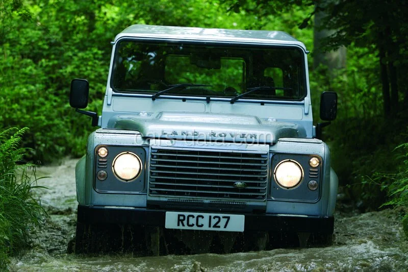 Land Rover Defender 90 2.4 TD Station Wagon E 2007 front view