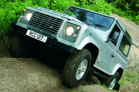 Land Rover Defender 90 2.4 TD Station Wagon E 2007 view 4