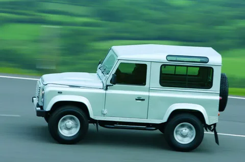 Land Rover Defender 90 2.4 TD Station Wagon E 2007 view 6