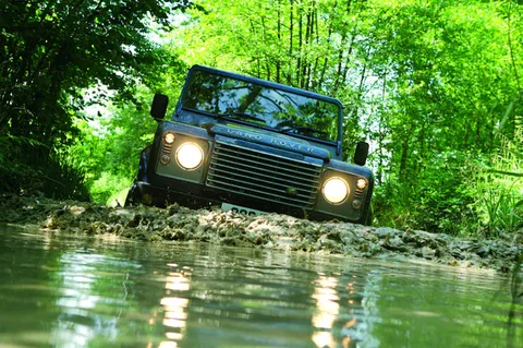 Land Rover Defender 110 2.4 TD Station Wagon E 2007 view 7