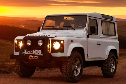 Land Rover Defender 90 2.2 TD Soft Top 2011 view 5