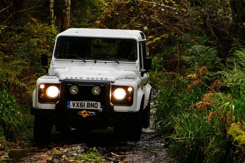 Land Rover Defender 90 2.2 TD Soft Top 2011 view 7