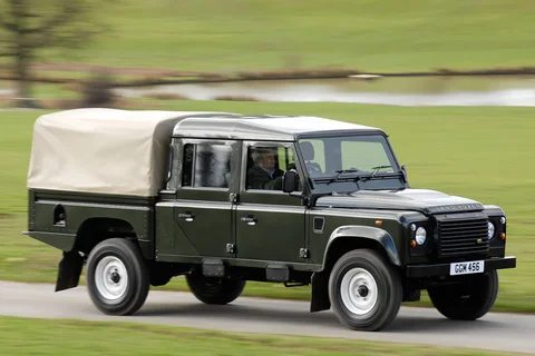 Land Rover Defender 130 2.2 TD Crew Cab 2011 view 6