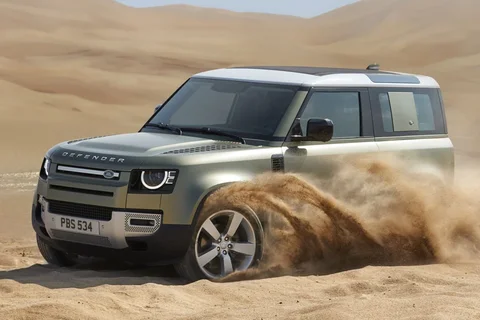 Land Rover Defender 90 D300 2020 view 3