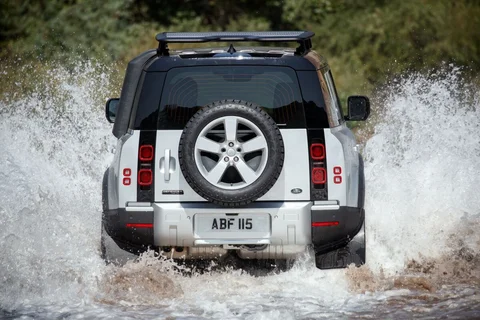 Land Rover Defender 110 D240 2019 view 3