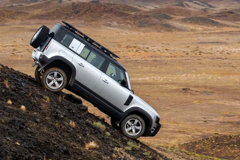 Land Rover Defender 110 D240 2019 view 9