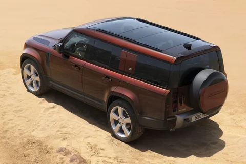 Land Rover Defender 130 V8 2023 view 7