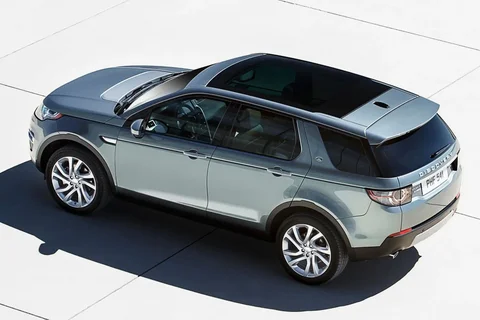 Land Rover Discovery Sport TD4 150 E-Capability SE 2016 view 8