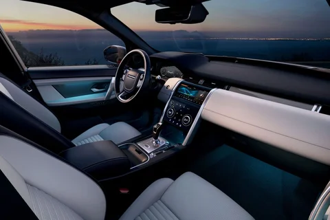 Land Rover Discovery Sport D180 2019 view 10