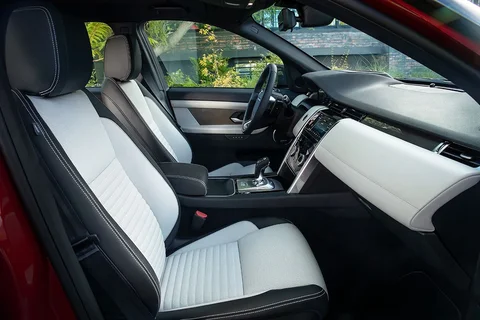 Land Rover Discovery Sport D180 2019 view 12