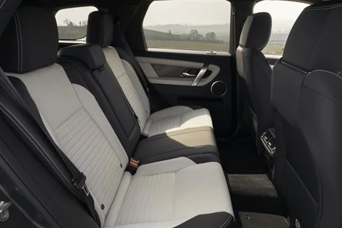 Land Rover Discovery Sport D200 Dynamic S 2025 view 11