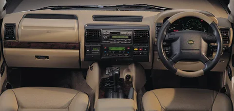 Land Rover Discovery Td5 2001 view 3