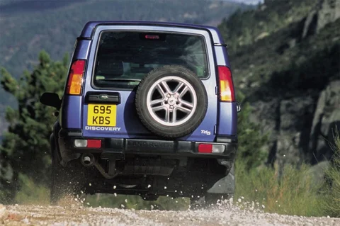 Land Rover Discovery 4.0 V8i E 2002 view 6