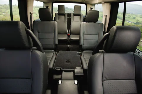 Land Rover Discovery 4.4 V8 SE 2004 view 10
