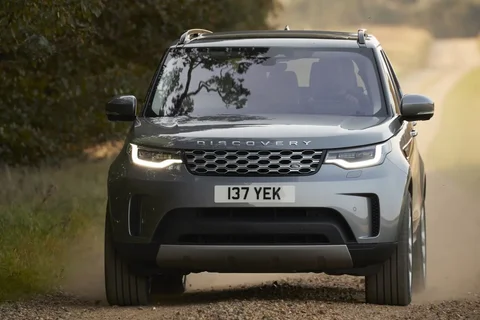 Land Rover Discovery P360 Dynamic HSE 2020 view 6