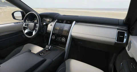 Land Rover Discovery P360 Dynamic HSE 2020 view 10