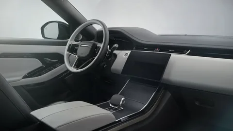 Land Rover Range Rover Evoque P160 Dynamic SE 2023 view 4